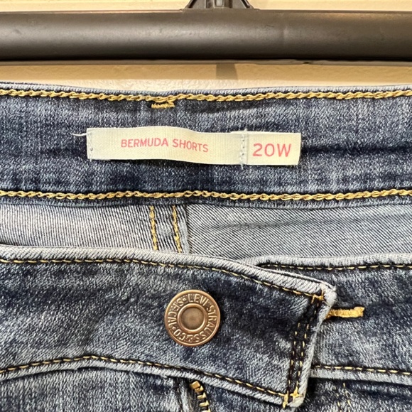 Levis Bermuda Denim Shorts 20W - Picture 2 of 3